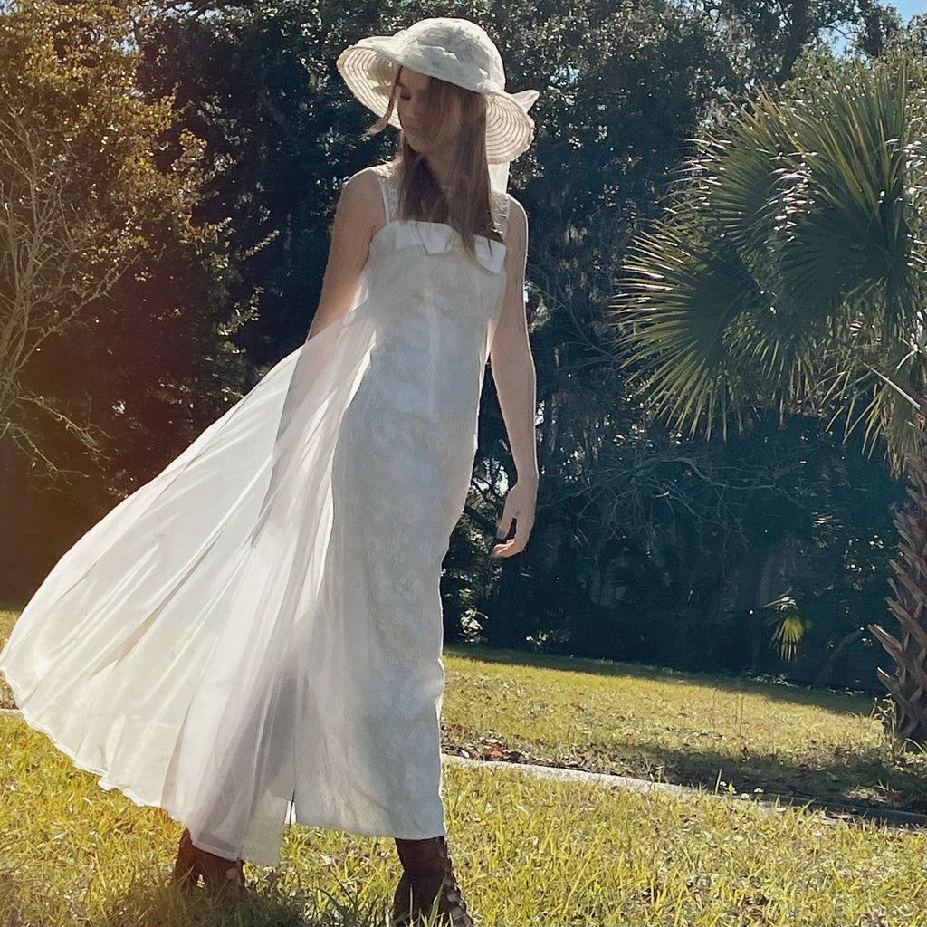 1960s lace dress Vintage Modest Wedding Dress, 1960s Lace Wedding Dress, Sixties, 60s Wedding Dress, Lace, Bows Size UK 6/8 US 2/4 Vintage Gown, Petite