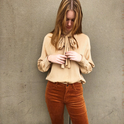 The Showstopper Vintage Buttondown Bow Top